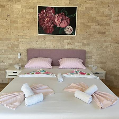 Gjinaj Apartments Ulcinj Esterno foto
