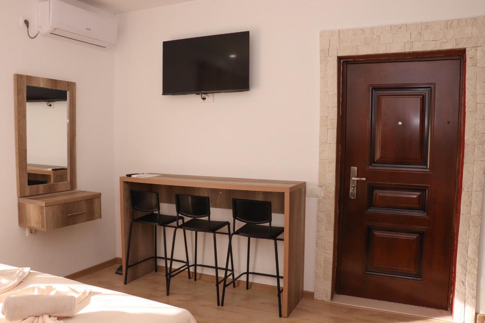 Gjinaj Apartments Ulcinj Esterno foto